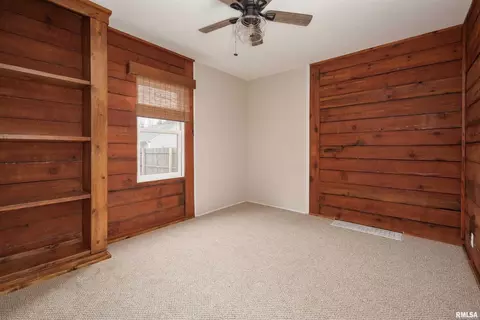 1905 31st St, Moline, IL 61265 photo 21
