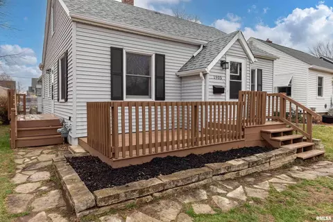 1905 31st St, Moline, IL 61265 photo 2