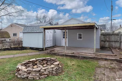 1905 31st St, Moline, IL 61265 photo 7