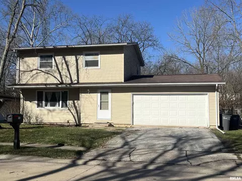 3318 W 7th St, Milan, IL 61264