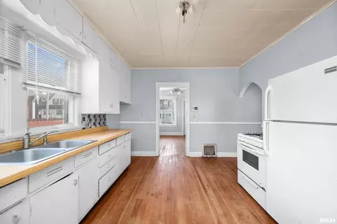 721 17th Ave, Moline, IL 61265 photo 4