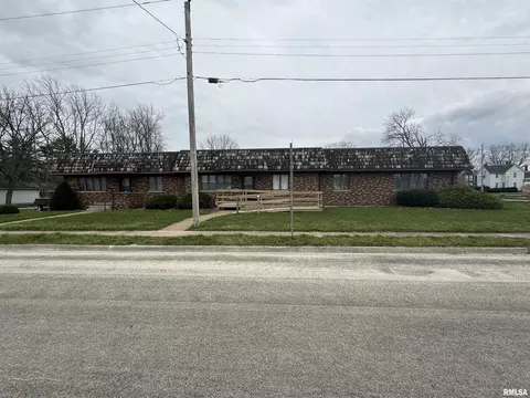 321 North St, Cambridge, IL 61238