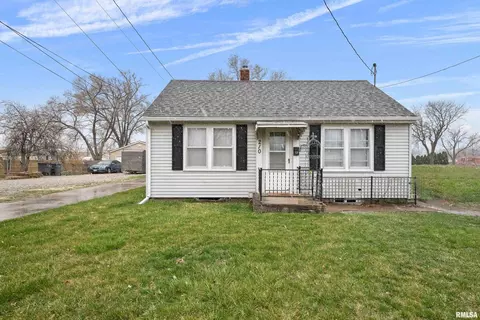 210 E 3rd Ave, Milan, IL 61264