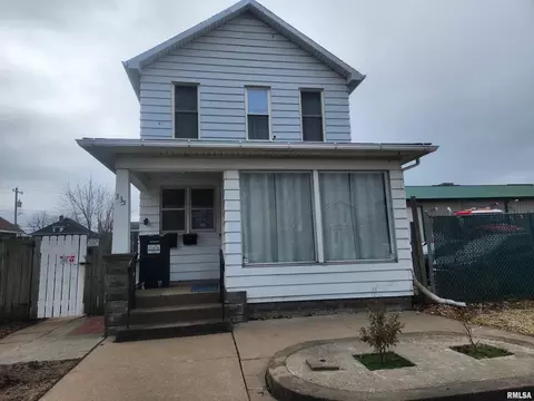 335 2nd Ave S, Clinton, IA 52732