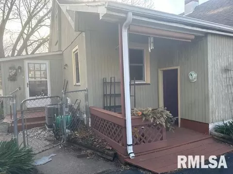 417 E Chestnut St, Geneseo, IL 61254 photo 4