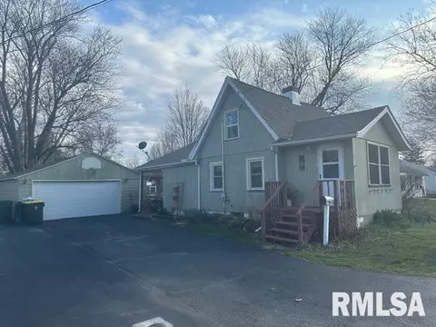 417 E Chestnut St, Geneseo, IL 61254 photo 2
