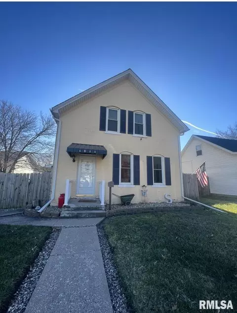 1411 W 16th St, Davenport, IA 52804