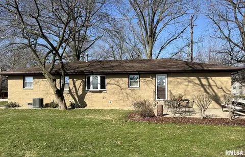 703 NE 3rd Ave, Galva, IL 61434 photo 4