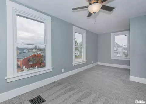 1611 28th Ave, Moline, IL 61265 photo 21