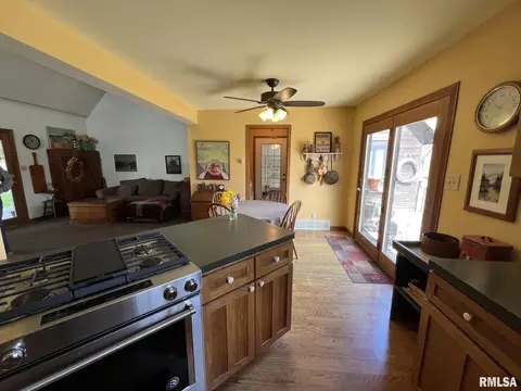 1322 Kent St, Kewanee, IL 61443 photo 21