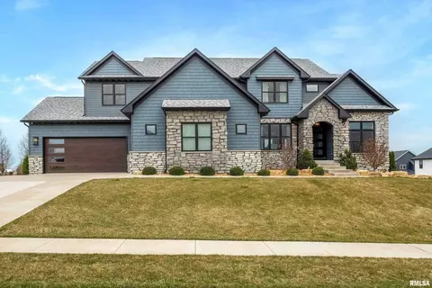 5485 Pigeon Creek Rd, Bettendorf, IA 52722