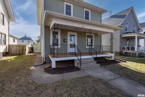 2118 15th St, Moline, IL 61265 photo 2