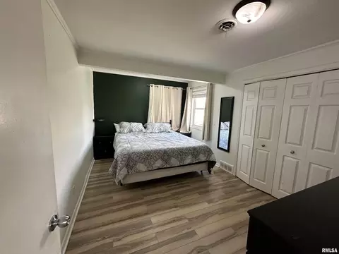 2206 44th St, Moline, IL 61265 photo 5