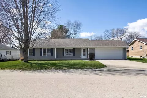 109 N Division St, Geneseo, IL 61254