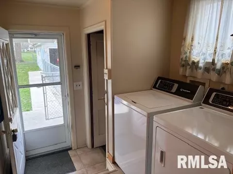 409 Dwight St, Kewanee, IL 61443 photo 35