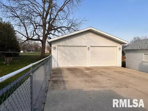 409 Dwight St, Kewanee, IL 61443 photo 5