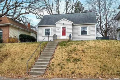 2515 13th St, Moline, IL 61265 photo 2