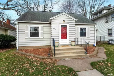 2515 13th St, Moline, IL 61265