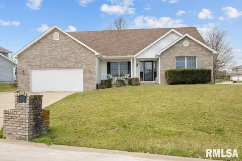 2216 N Blanchard St, Davenport, IA 52804