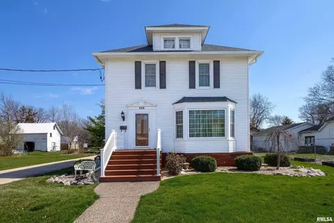 522 S Oakwood Ave, Geneseo, IL 61254
