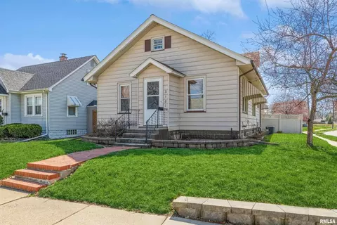 3181 Marion St, Davenport, IA 52802