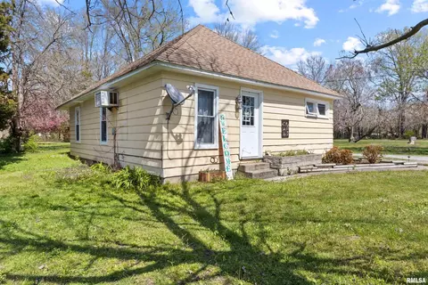 10277 Mabry St, West Frankfort, IL 62896