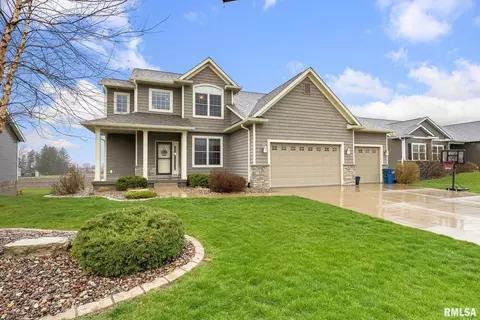 701 St Andrews Cir, Eldridge, IA 52748