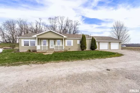 1607 N Mulberry Rd, Muscatine, IA 52761