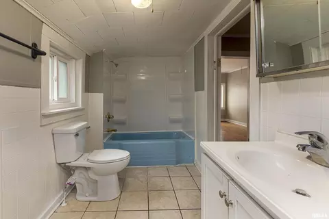 312 E Walnut St, Herrin, IL 62948 photo 13