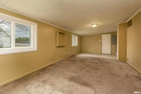 312 E Walnut St, Herrin, IL 62948 photo 9