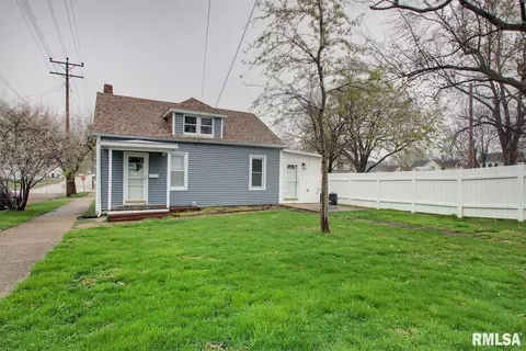 815 S 10th St, Quincy, IL 62301