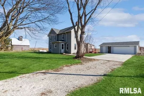 775 140th St, Aledo, IL 61231