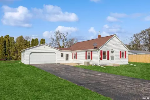 18821 14th St, Fulton, IL 61252