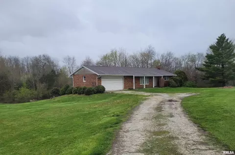 971 E County Road 895 St, Mount Sterling, IL 62353