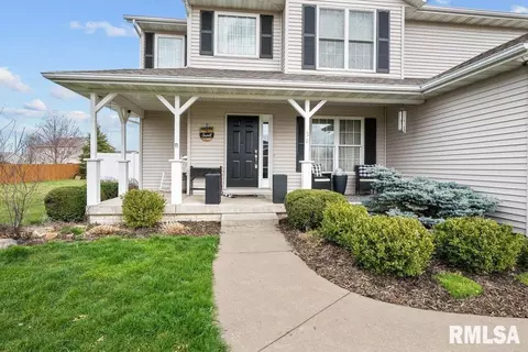 30 Nicholas Ct, Eldridge, IA 52748 photo 2
