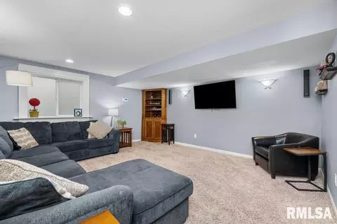 30 Nicholas Ct, Eldridge, IA 52748 photo 40