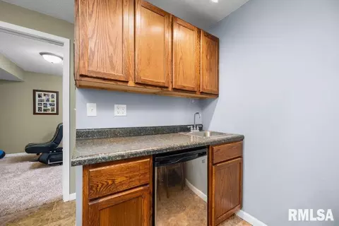 30 Nicholas Ct, Eldridge, IA 52748 photo 43
