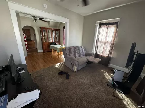 206 13th Ave, Moline, IL 61265 photo 2