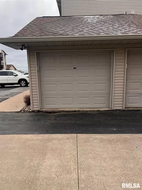 205 E Price St #102, Eldridge, IA 52748 photo 23