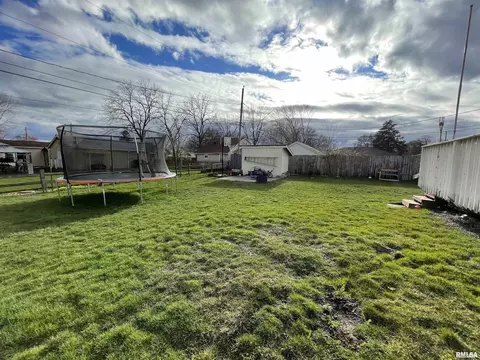 5310 28th Ave, Moline, IL 61265 photo 3