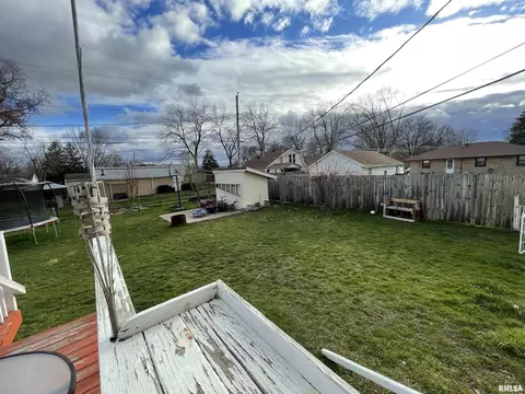 5310 28th Ave, Moline, IL 61265 photo 4
