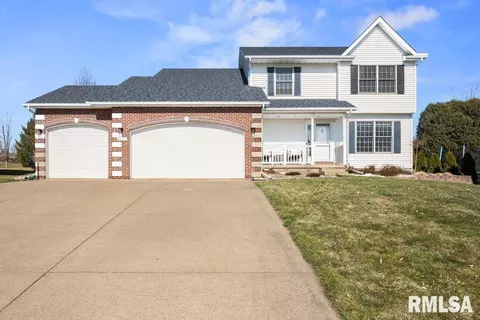 3622 E 59th Ct, Davenport, IA 52807