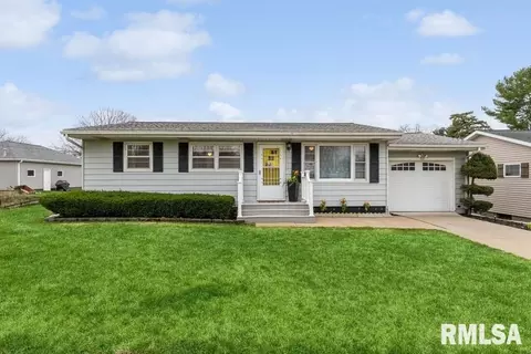 1113 4th Ave N, Clinton, IA 52732