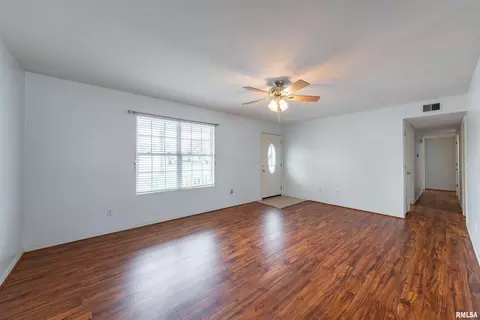 107 Chase Ln, Marion, IL 62959 photo 4