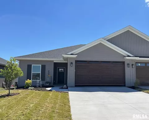 433 N 3rd Ave, Eldridge, IA 52748