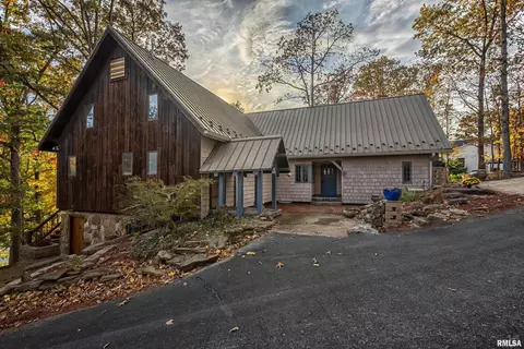 30 Janeal Ct, Goreville, IL 62939
