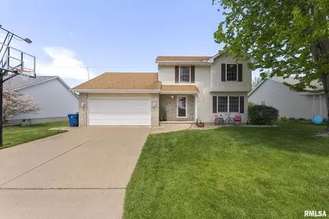 708 E 13th Avenue Ct, Coal Valley, IL 61240