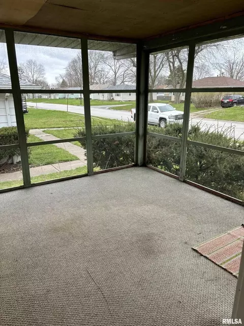 610 16th St, Silvis, IL 61282 photo 14