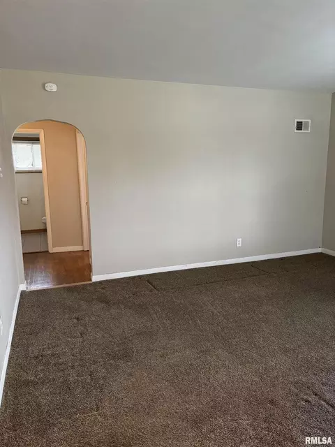 610 16th St, Silvis, IL 61282 photo 8