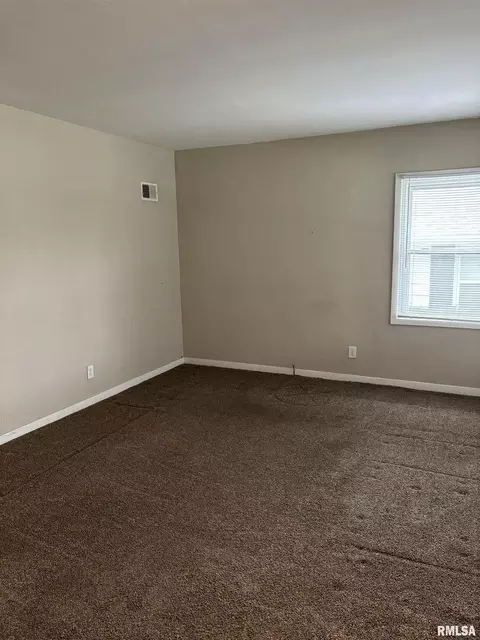 610 16th St, Silvis, IL 61282 photo 7